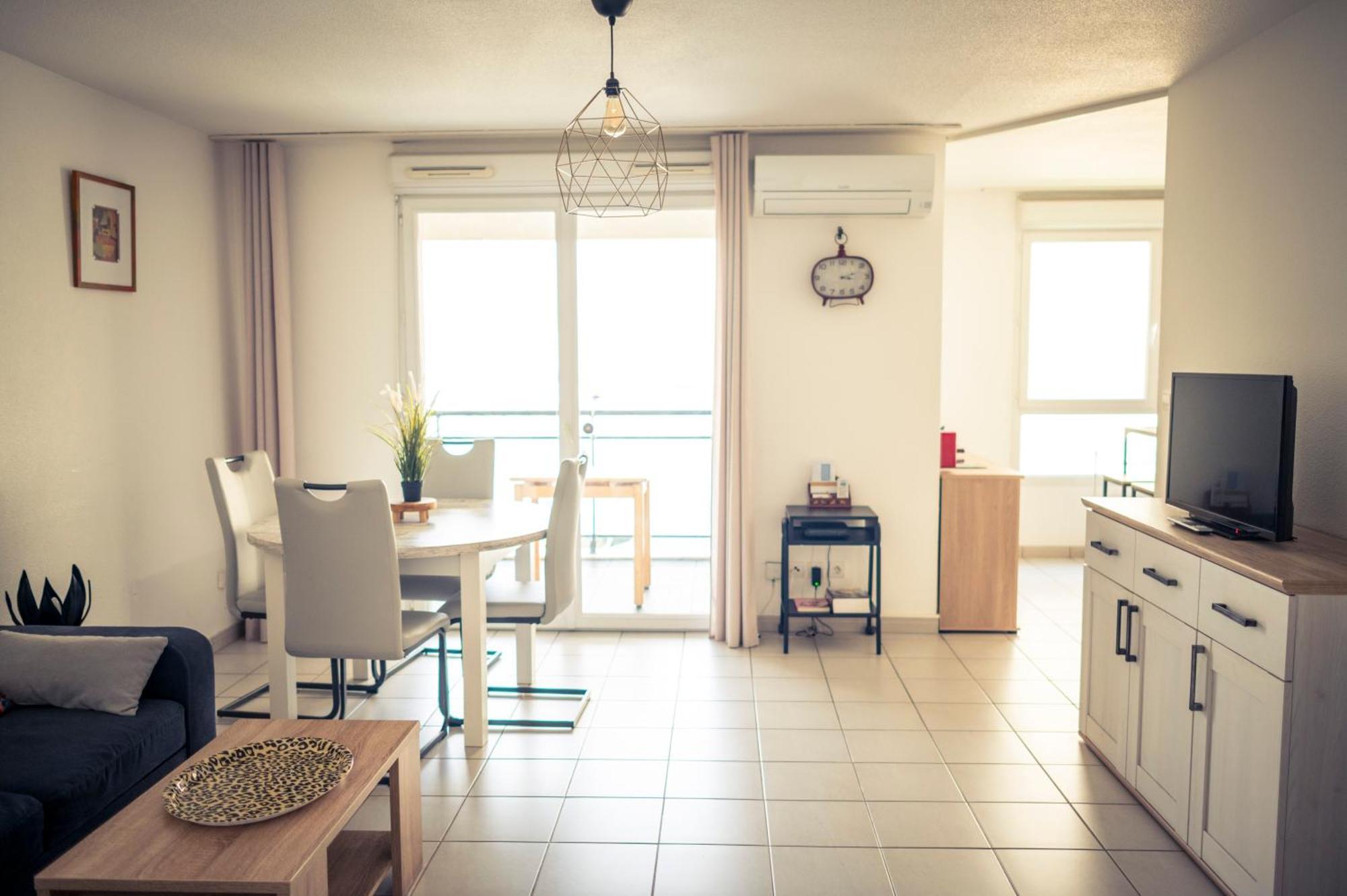 L Arene Margaux, 300 M Du Tram Apartment ลอร์มองต์ ภายนอก รูปภาพ