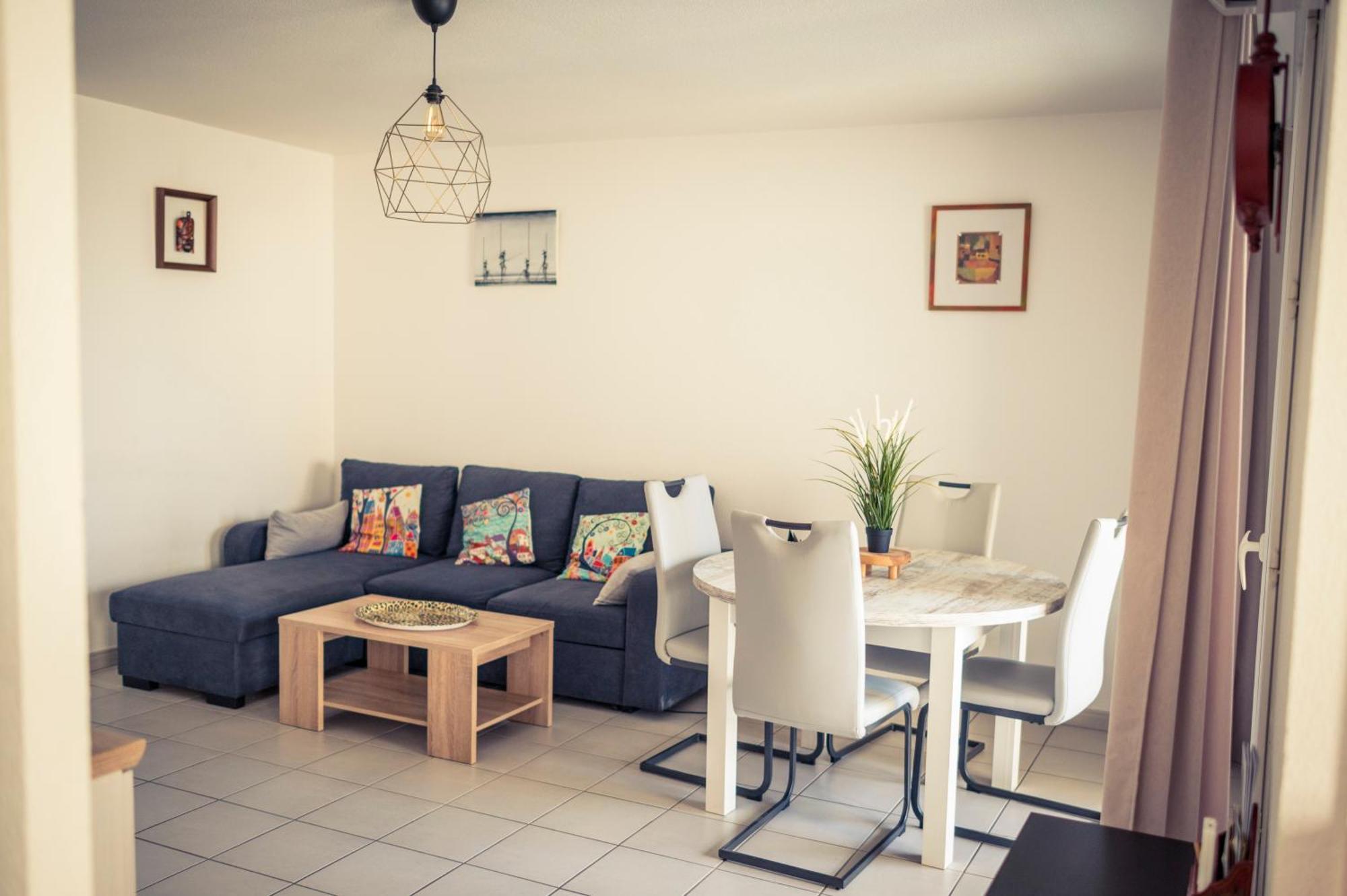 L Arene Margaux, 300 M Du Tram Apartment ลอร์มองต์ ภายนอก รูปภาพ